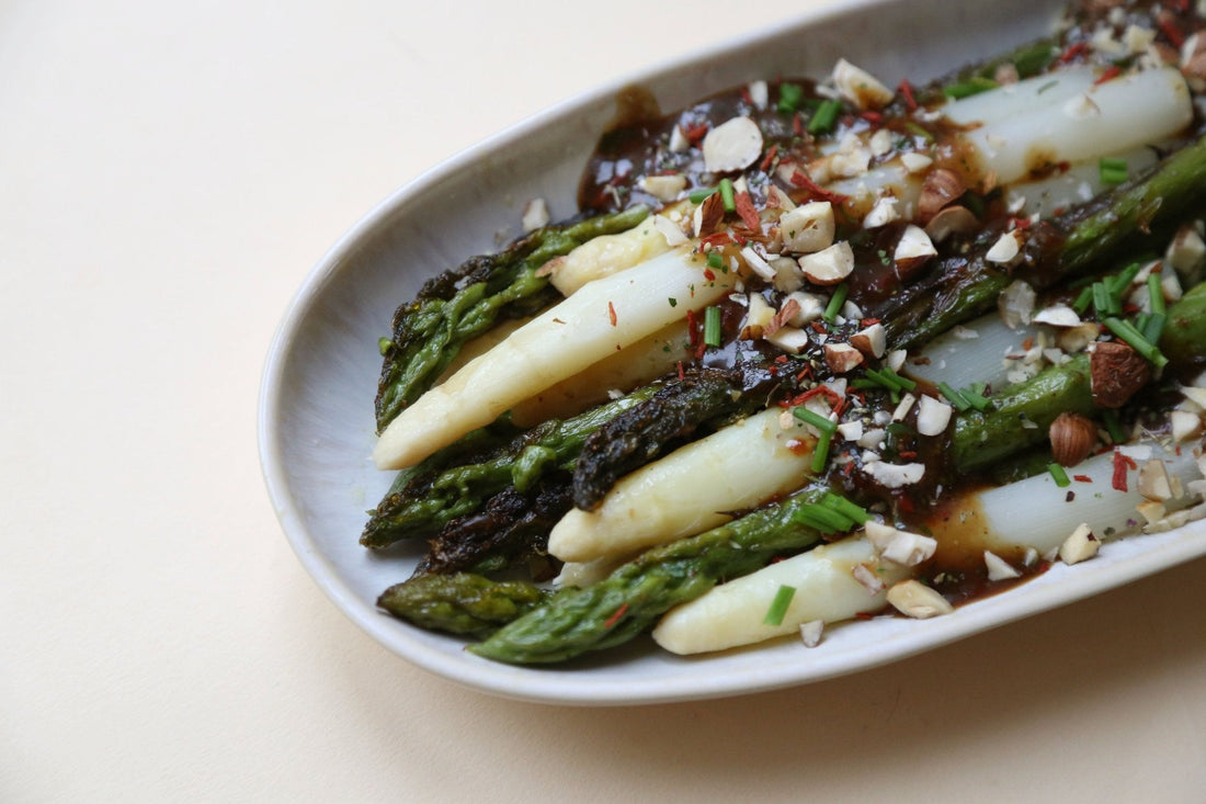 Spargelmix mit Kräutern und Haselnuss - unverpackt & lose