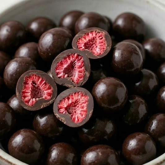 Himbeeren gefriergetrocknet in Zartbitterschokolade Bio